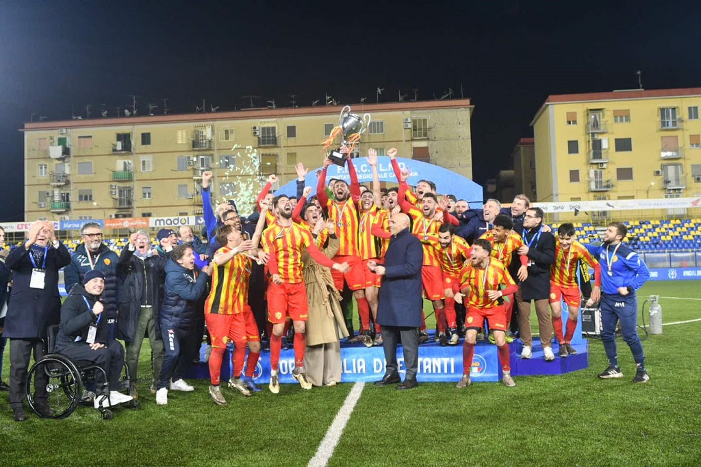 Polisportiva Santa Maria Cilento celebrates winning the regional Coppa Italia Dilettanti (credit photo: Polisportiva Santa Maria Cilento)